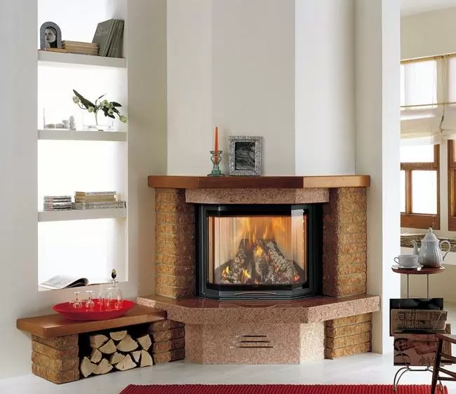 Отопительный камин на дровах