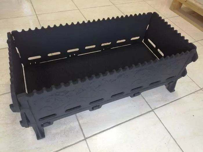 Мангал чугунный