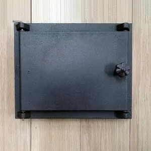 Глухая топочная дверца чугунная