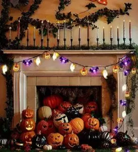 Декорации для Хэллоуина на камин